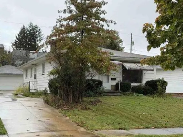 5556 Andover Blvd, Garfield Heights, OH 44125