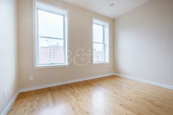 Rented by Brick&Mortar | media 4