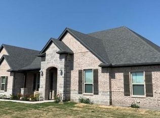 2572 Fm 1566 W, Celeste, TX 75423