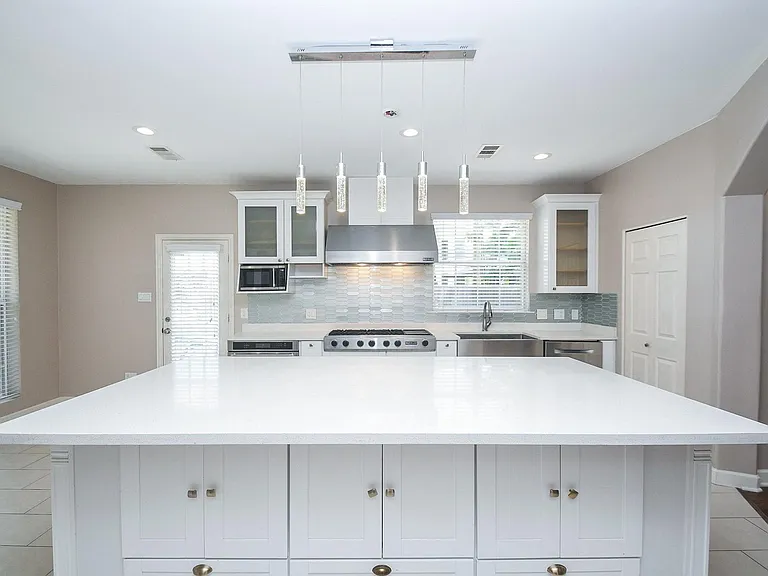9715 Atwell Dr — Photo 3