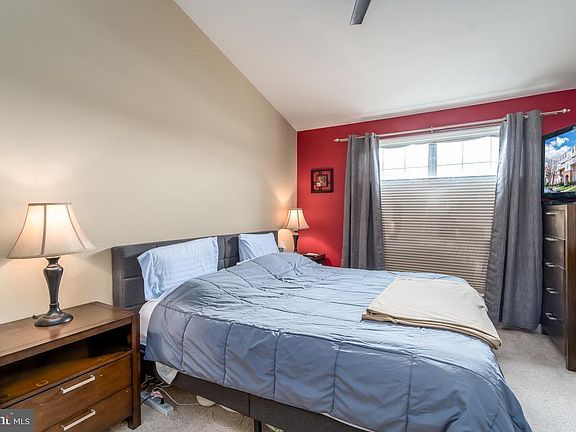 5th image of 1734 Osage St
