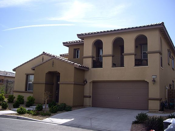 END OF A CUL D SAC IN GATED COMMUNITY