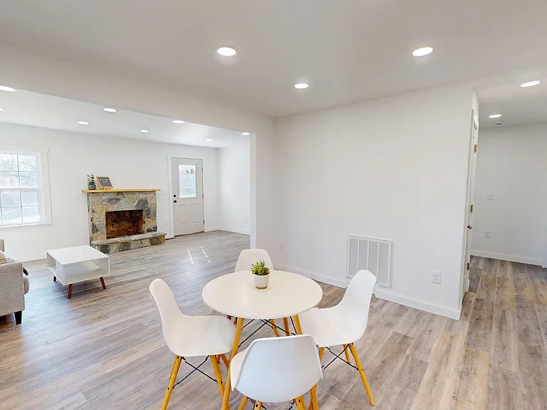 245 Carolina Ave — Photo 18