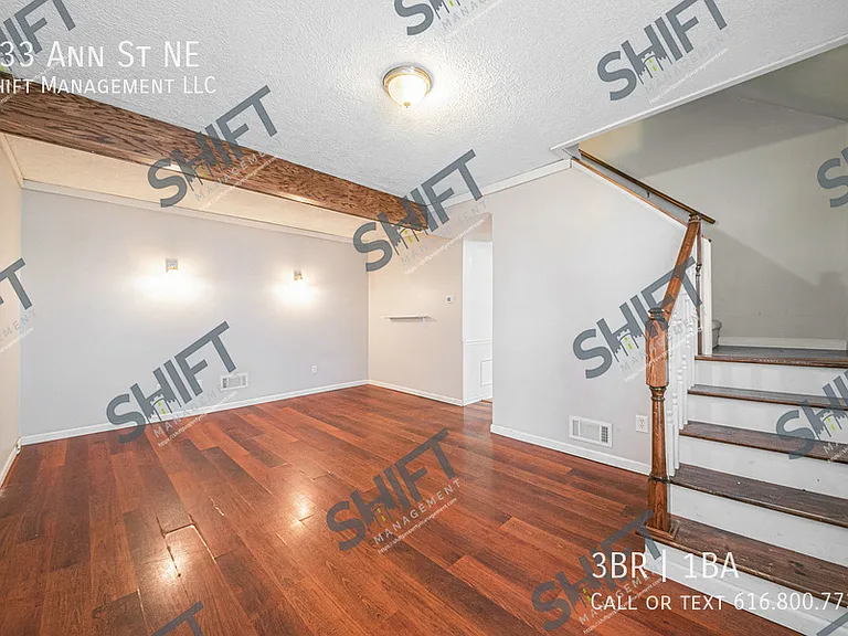 233 Ann St NE — Photo 1
