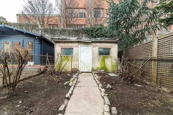 Sold by Block & Lot Real Estate | media 27