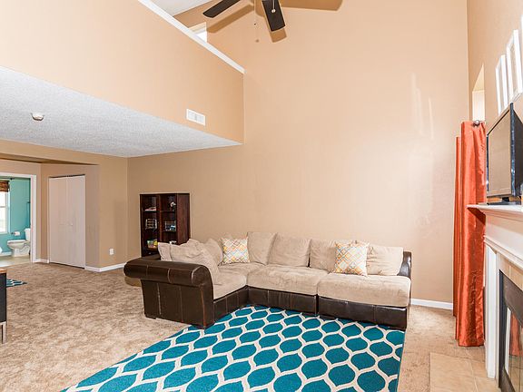 3rd image of 15496 Sandlands Cir