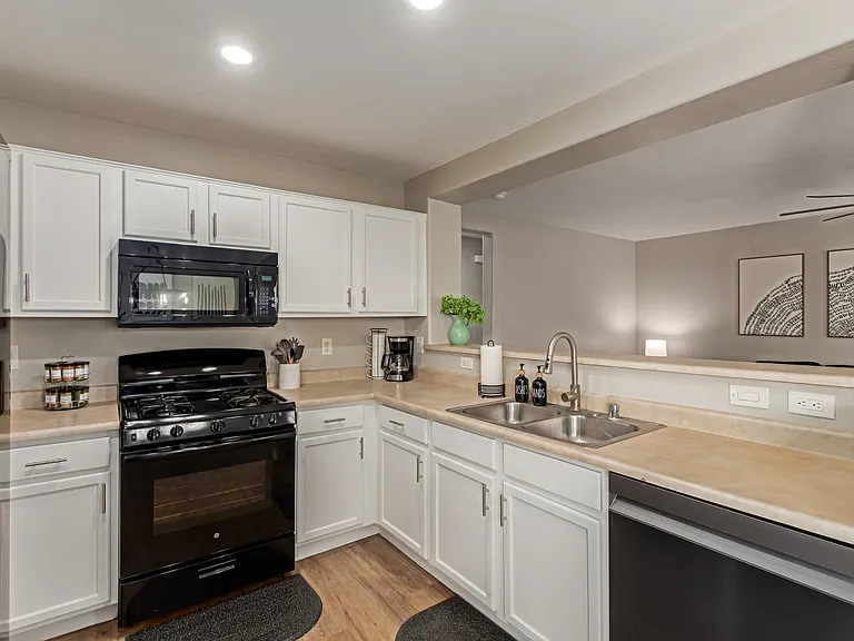 12430 W Willow Ave — Photo 12