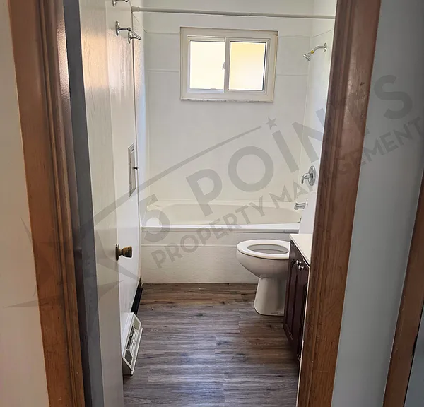 927 E 216th St #1 — Photo 11