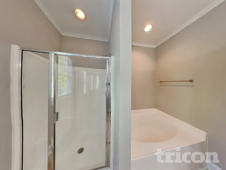 70 Hilldebrant Dr — Photo 9