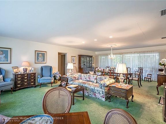 5th image of 2748 NE 27th Ct
