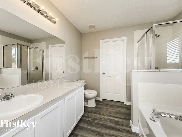 796 Lakeview Pointe Dr — Photo 8