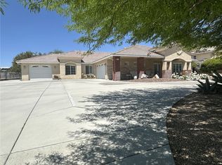 16232 Ridge View Dr, Apple Valley, CA 92307