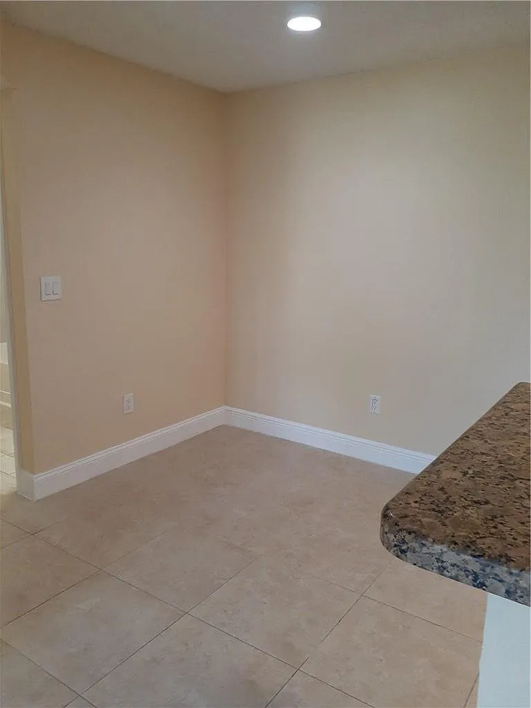 2 bed, 1.0 bath, 903 sqft, $1,850 — Photo 4