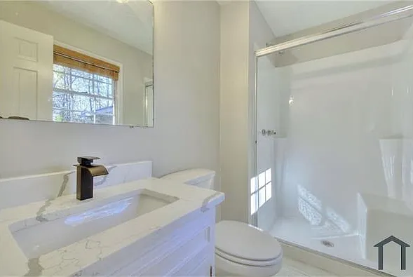 1304 Vine St NE — Photo 10