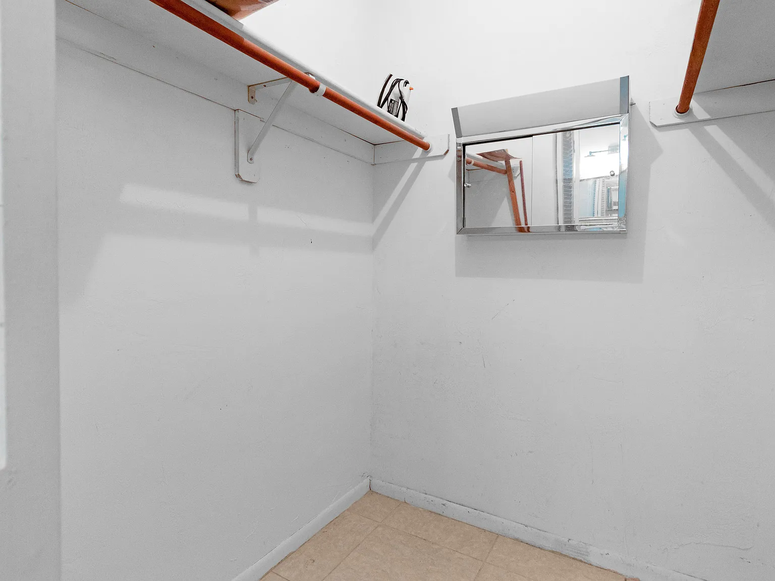 1 bed, 828 sqft, $2,480 — Photo 2