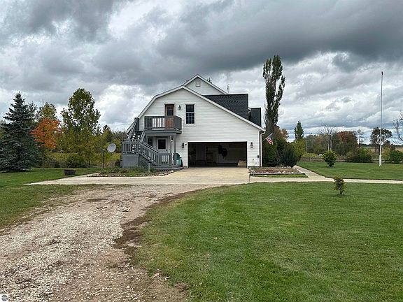 3rd image of 19117 5th Ave