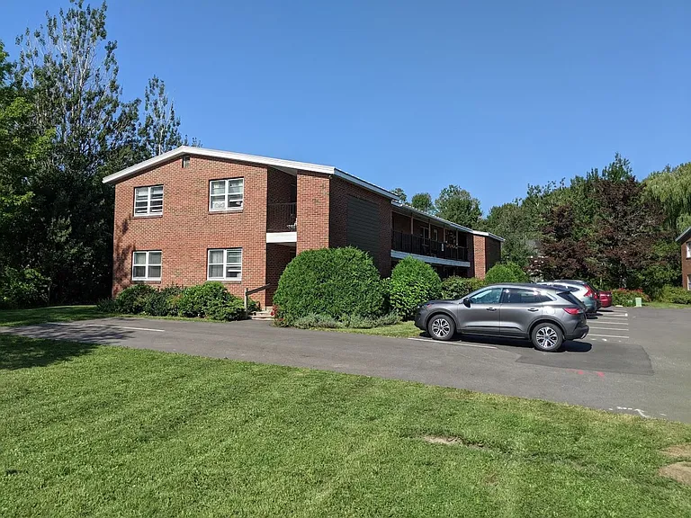 172 Camden St — Photo 33
