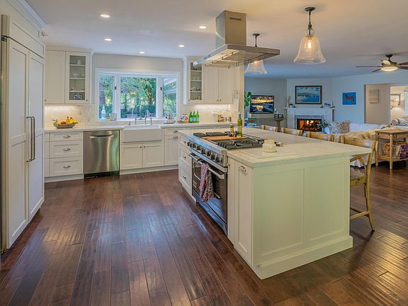 2nd image of 1015 Ocean Vista Ln