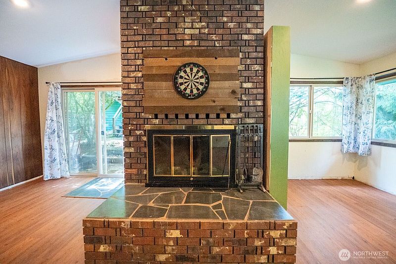 5th image of 209 Blanchard Road