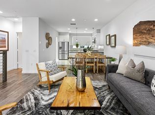 1532 Maxwell Way, Costa Mesa, CA 92627