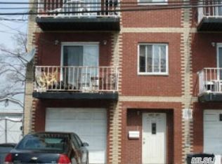 19727 Hiawatha Ave, Jamaica, NY 11423
