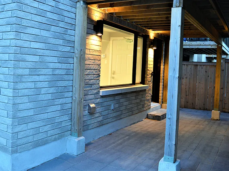 99 Queen Mary St #1 — Photo 19
