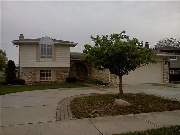 11928 Steven Dr photo 1
