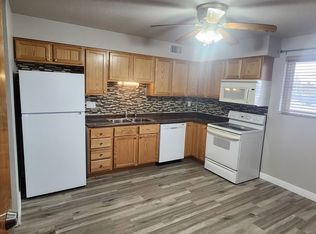 4203 62nd St APT 1, Urbandale, IA 50322