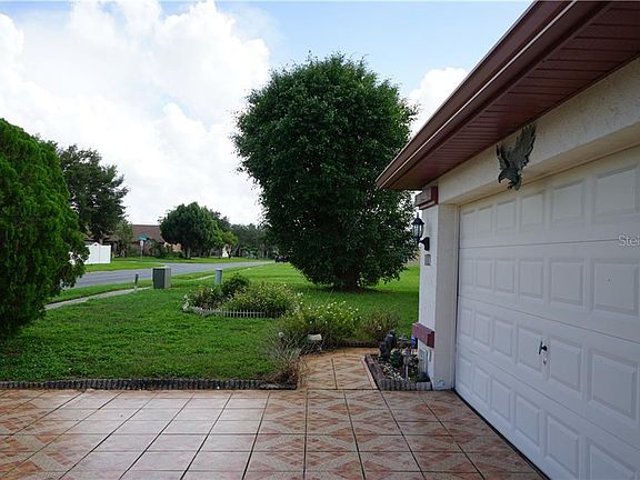 3rd image of 177 White Birch Dr