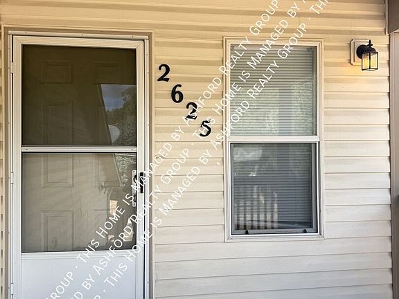 3rd image of 2625 E San Rafael St