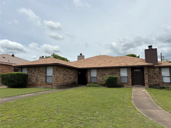1909 Spindle Top Dr, Duncanville, TX 75137