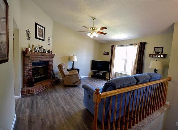 Family Room....Check out the new floors!