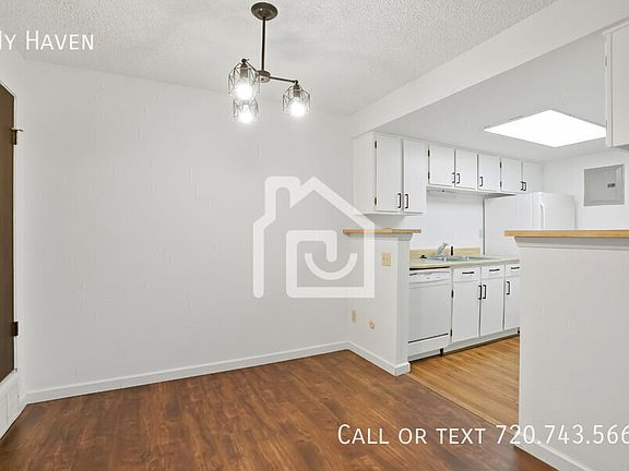 5th image of 13454 E Jewell Ave Unit 203