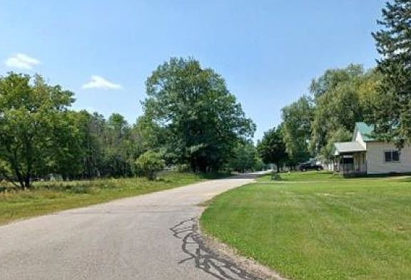 5th image of 912 E Breen Ave