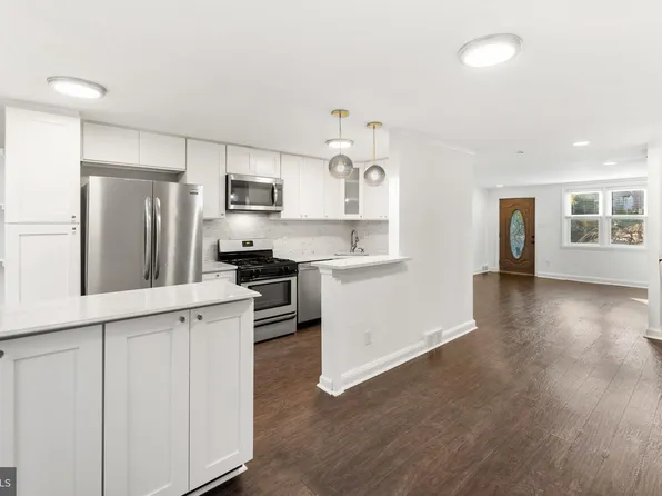 1451 W End Dr, Philadelphia, PA 19151