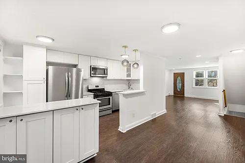 1451 W End Dr Photo 1