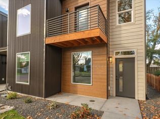 3207 E 30th Ave UNIT B, Spokane, WA 99223