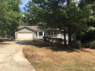 210 Deer Run Dr, Winder, GA 30680