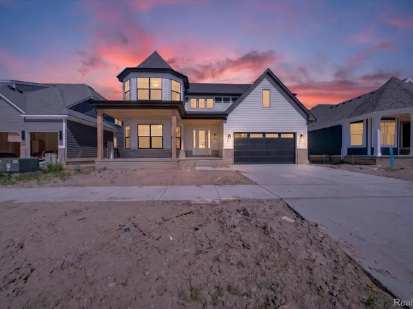 54462 Brenda Dr, Macomb, MI 48042