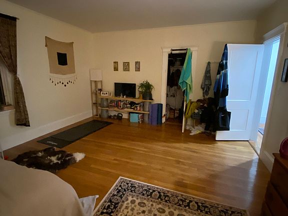 2nd image of 15 Englewood Ave #1XXX