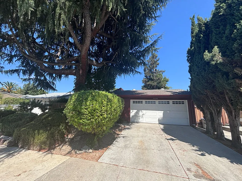 5328 Cedar Grove Cir