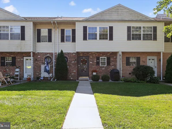 266 Carlyn Ct, Downingtown, PA 19335
