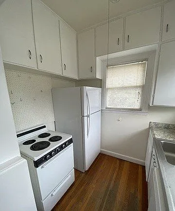 245-247 E Lullwood Ave #REAR — Photo 11