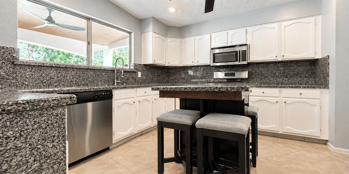 3 bed, 1536 sqft, $2,495 — Photo 3