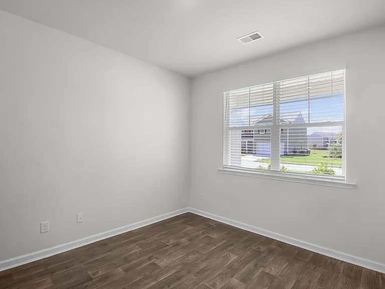 110 Cole St — Photo 8