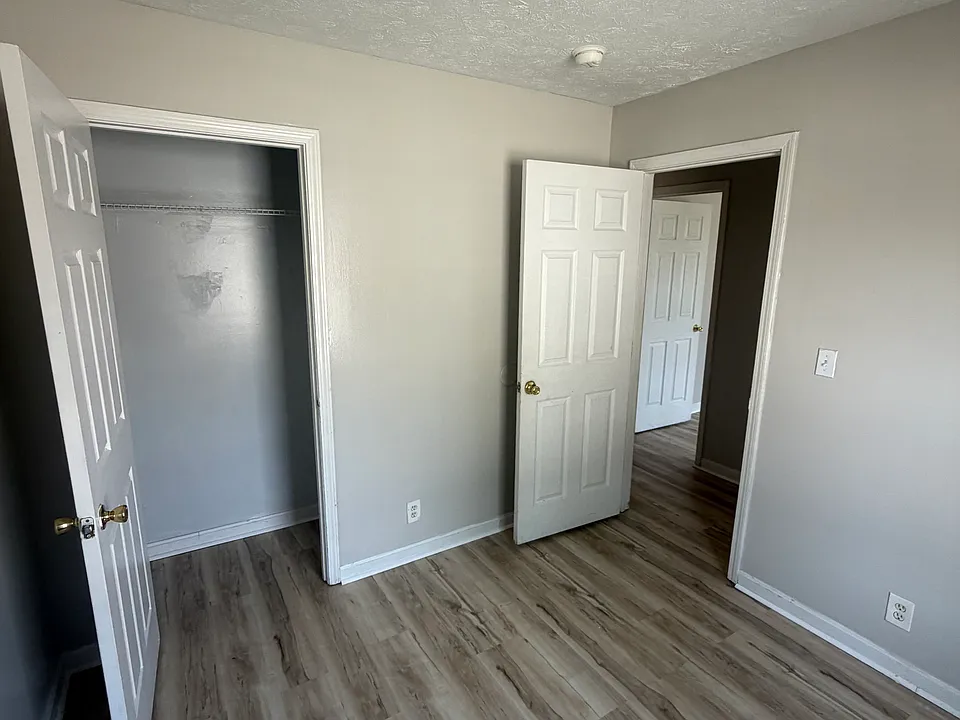 519 E Kentucky St #103