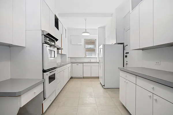 Sold by Douglas Elliman | media 7