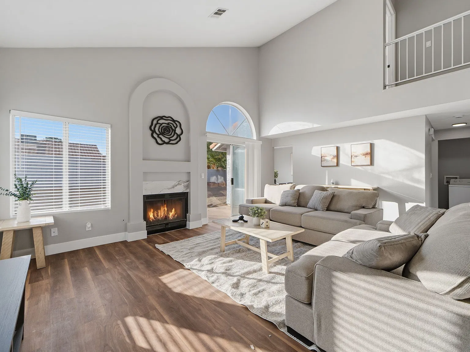 3 bed, 1331 sqft, $4,500 — Photo 3
