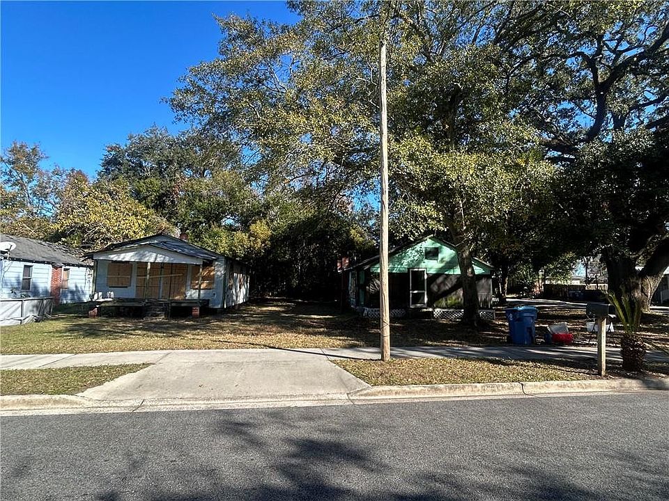 1st image of 2300-2304 Gordon St