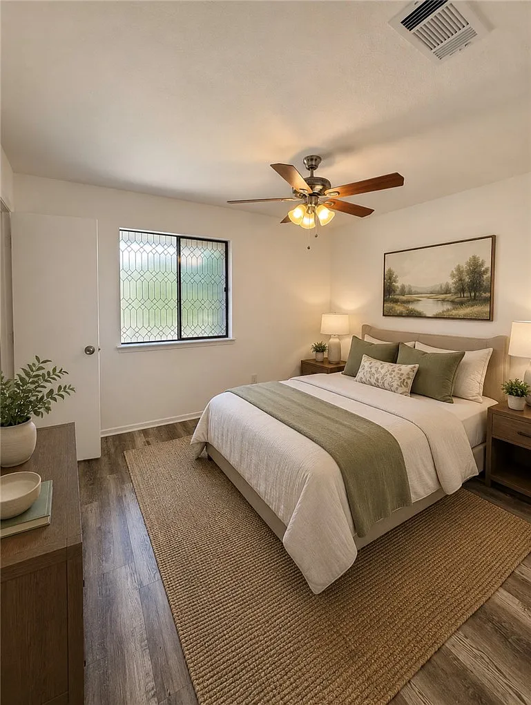 2 bed, 1.5 bath, 1024 sqft, $1,200 — Photo 3